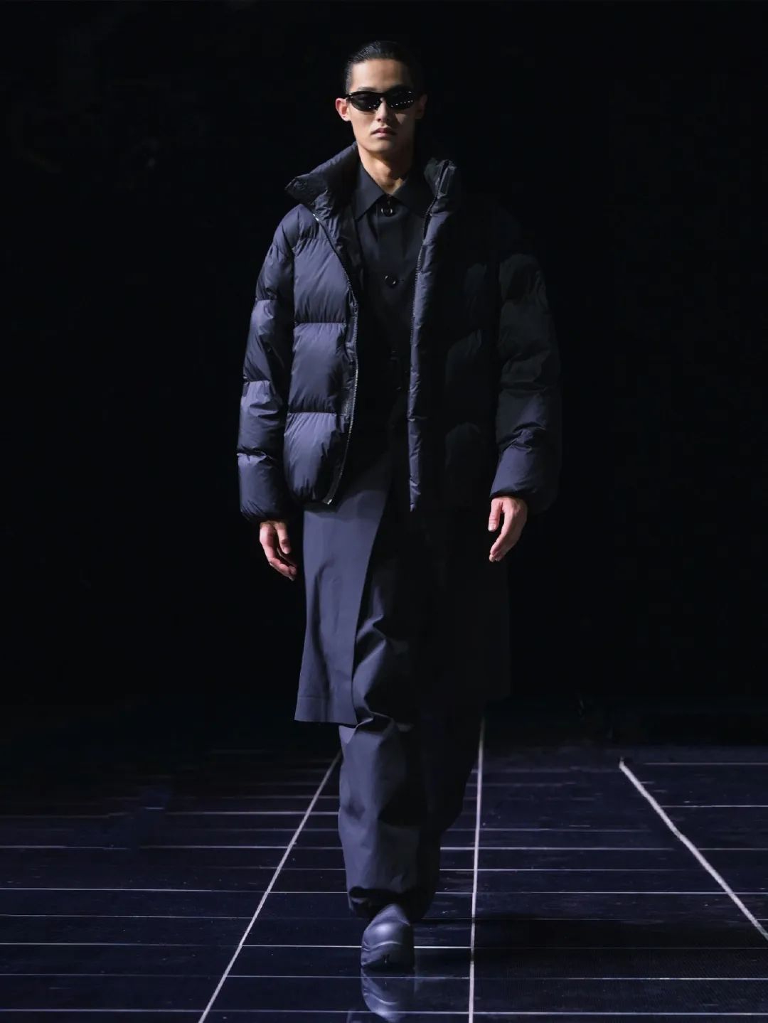 在这场羽绒服大秀上，我们见识了太平鸟男装的「科技」与「狠货」