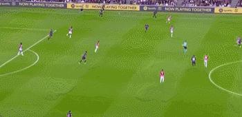 战术板进攻战术板,莱万对梅西有多强