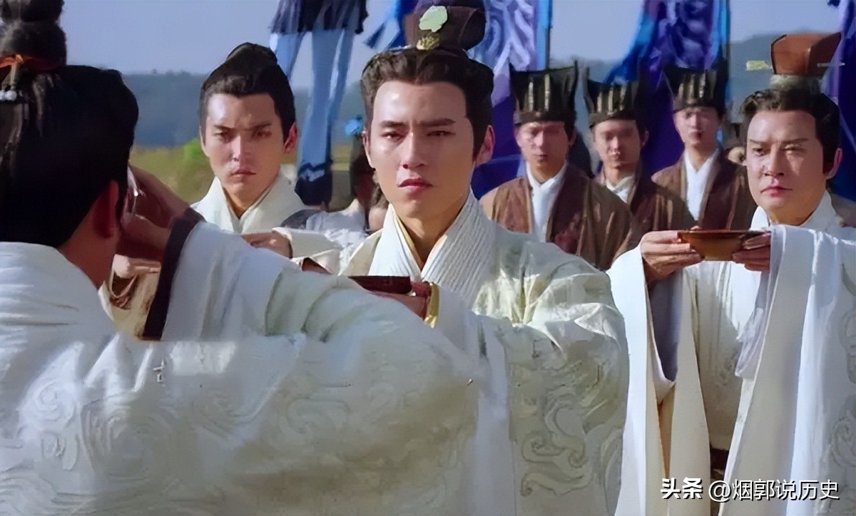 荆轲用的什么剑刺杀秦始皇,荆轲为什么打不过秦王