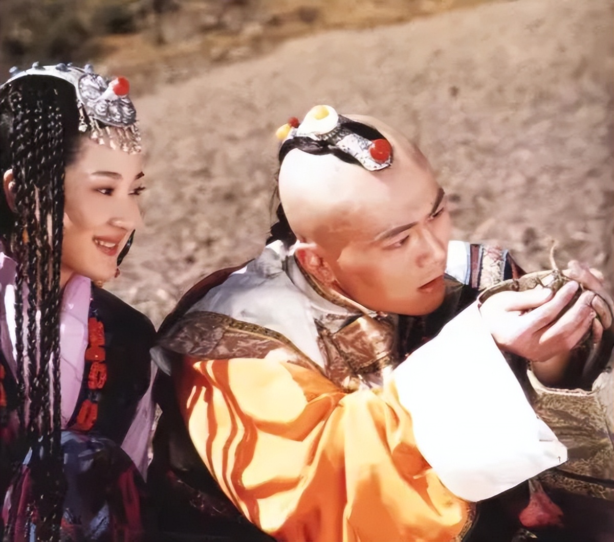 人最顶级的聪明是坚持做一个傻子,尘埃落定的人