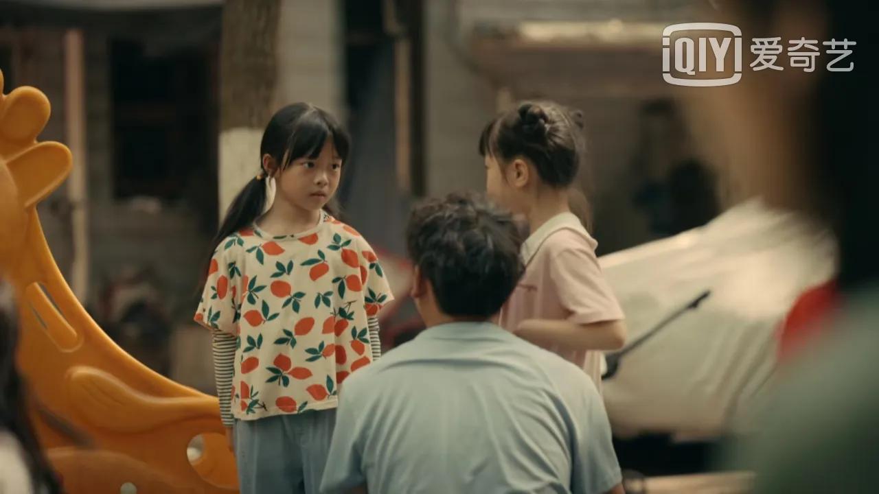 亲爱的小孩教会我们一个道理,孩子有时候让你又爱又恨