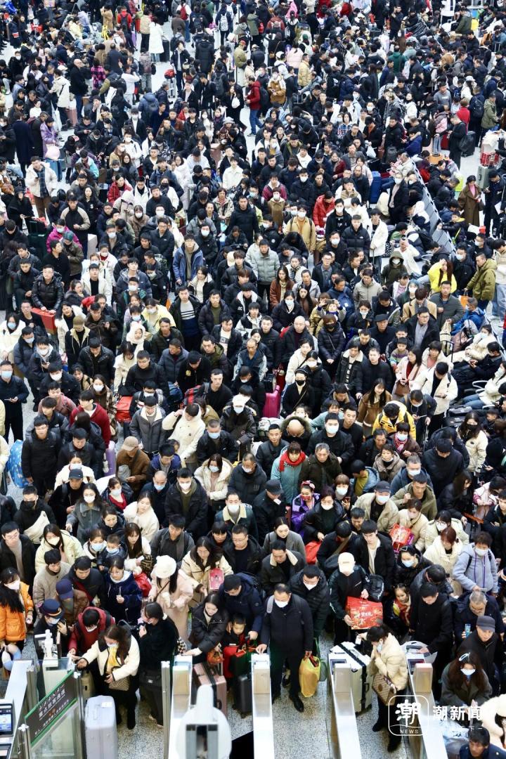 回家的心有多迫切，来看今日杭州东站：节前客流高峰来了