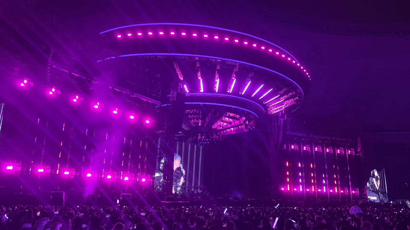 张学友成都演唱会带动了多少经济,张学友经典演唱会233场票房