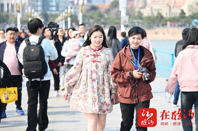 踏春寻韵青岛行——“山海之约·交换春天”网络大V采风行活动首日侧记