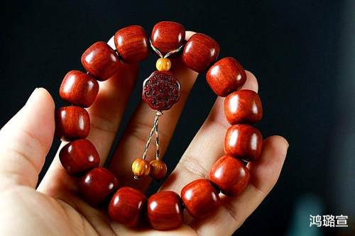 小叶紫檀真假鉴别最简单方法,小叶紫檀真的那么难辨真假么