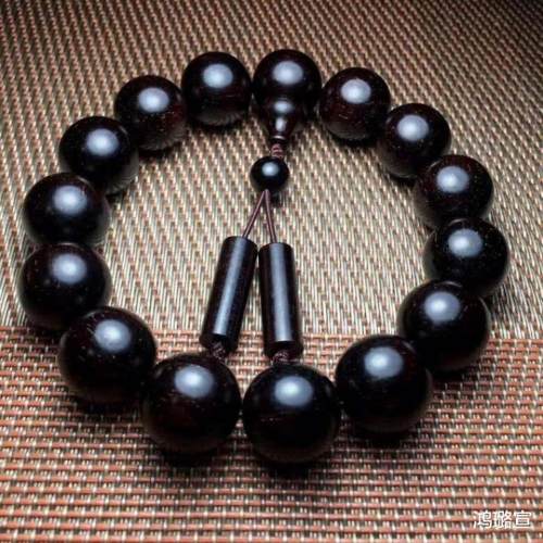 小叶紫檀真假鉴别最简单方法,小叶紫檀真的那么难辨真假么