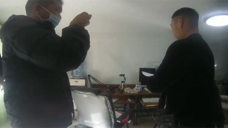 充VIP购不雅视频被“割韭菜”男子怒而报警3人被抓