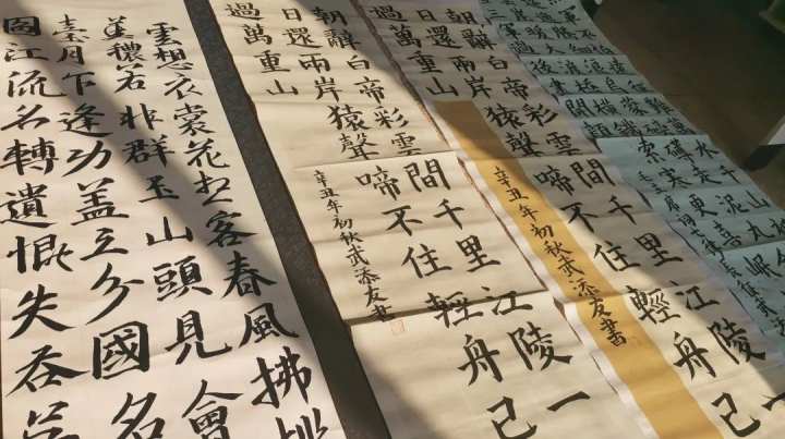 杭实外足球小将荣膺“最佳射手”，看到他的书法作品，师生们不淡定了