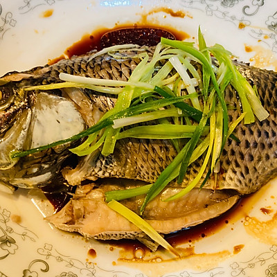 家常菜清蒸鱼视频教程,清蒸鱼创新教程