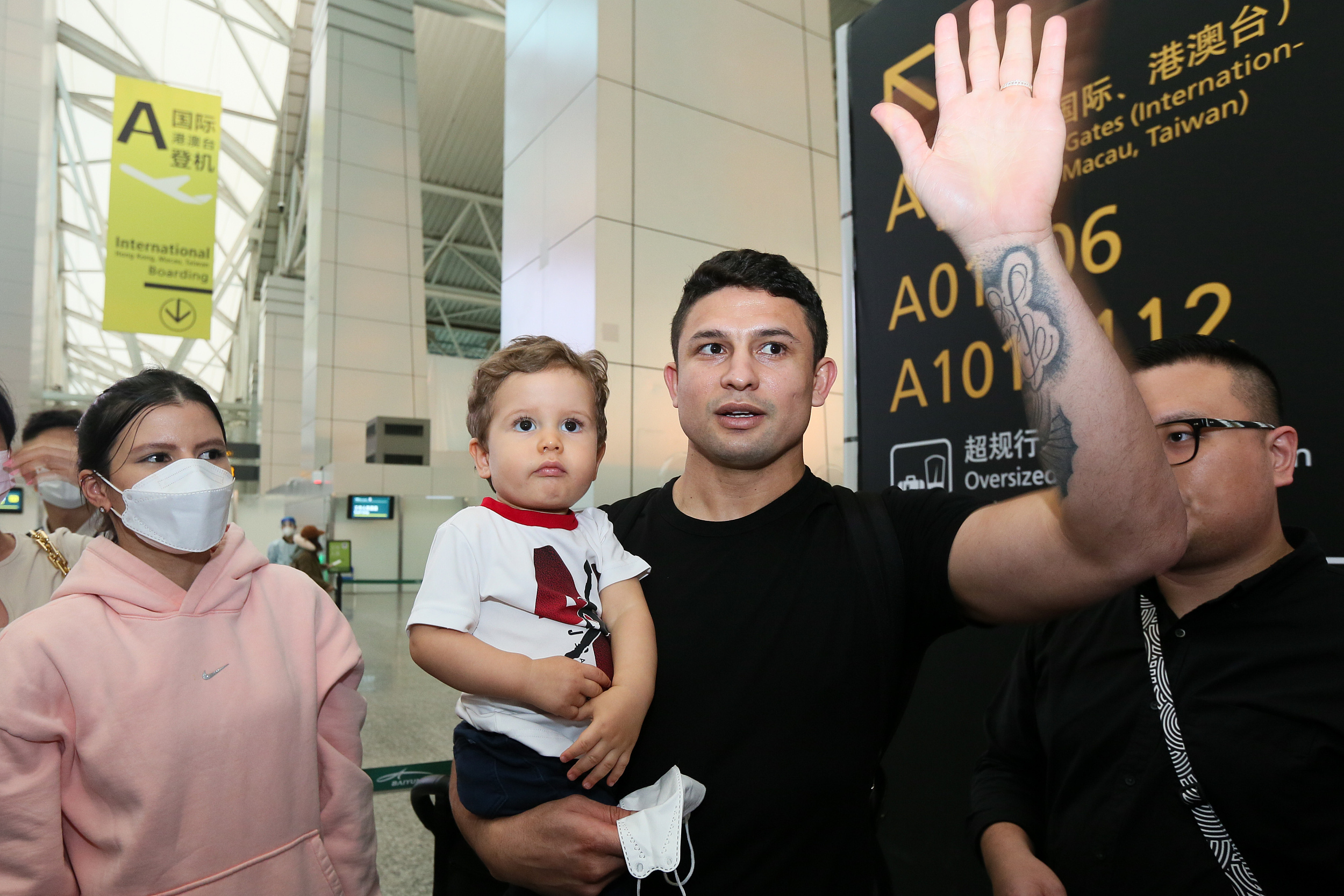 寒冬中的中国足球，“留洋”带来一丝暖意和想象