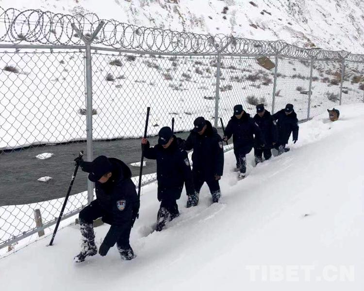 孔雀河畔的戍边者