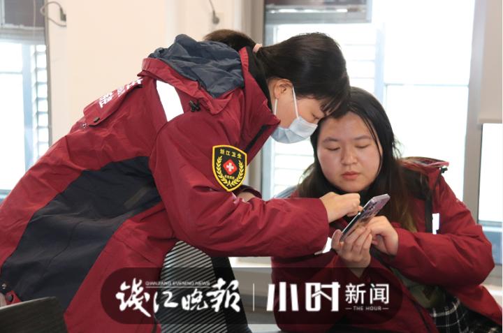 彻夜敲门采样，连轴忙通宵，48小时没怎么合眼，余杭疾控队员一句话让人破防