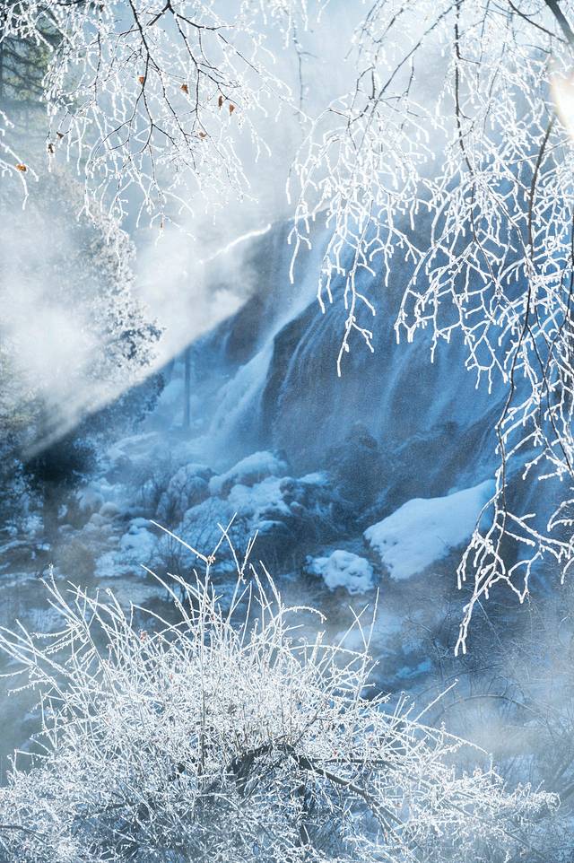 冬日梦幻童话九寨沟12月出发,九寨沟翠海蓝冰