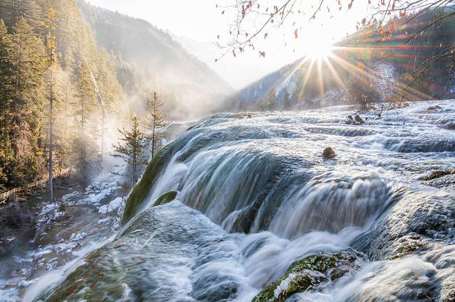 冬日梦幻童话九寨沟12月出发,九寨沟翠海蓝冰