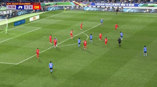 刚刚，国足客场0:2输给日本，有球迷自嘲“日本队门将长啥样？”