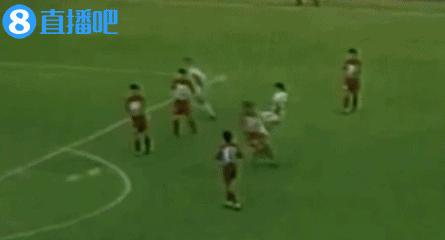 李金羽经典庆祝动作弯弓射雕,李金羽弯弓射大雕国家队