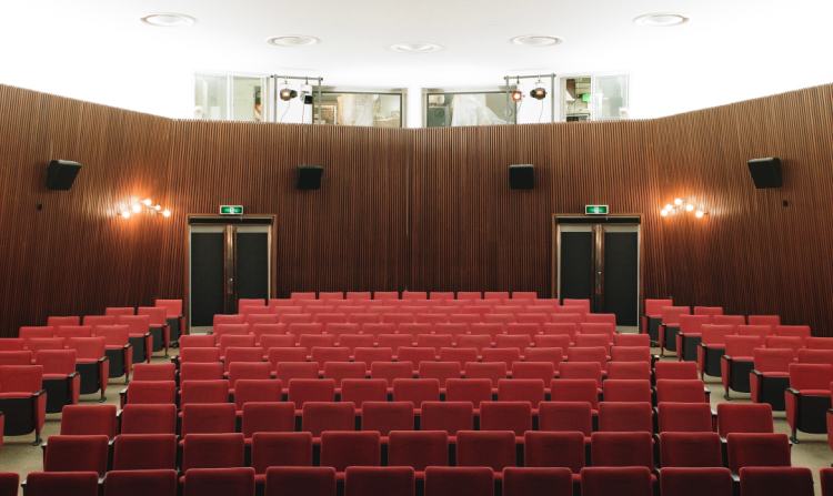 日本人看到刘烨的反应,日本人看刘烨