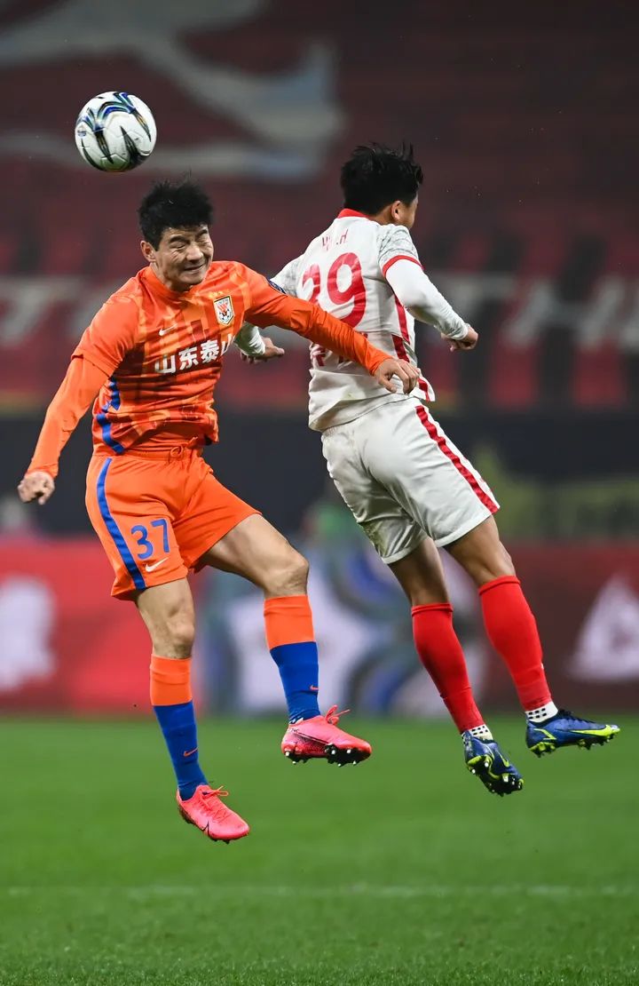 足球运动员吉翔,体坛人物志