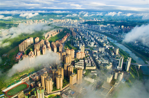 专访全国人大代表、巴中市委书记何平：靠“山”脱贫的革命老区，下一步将如何*局破**？