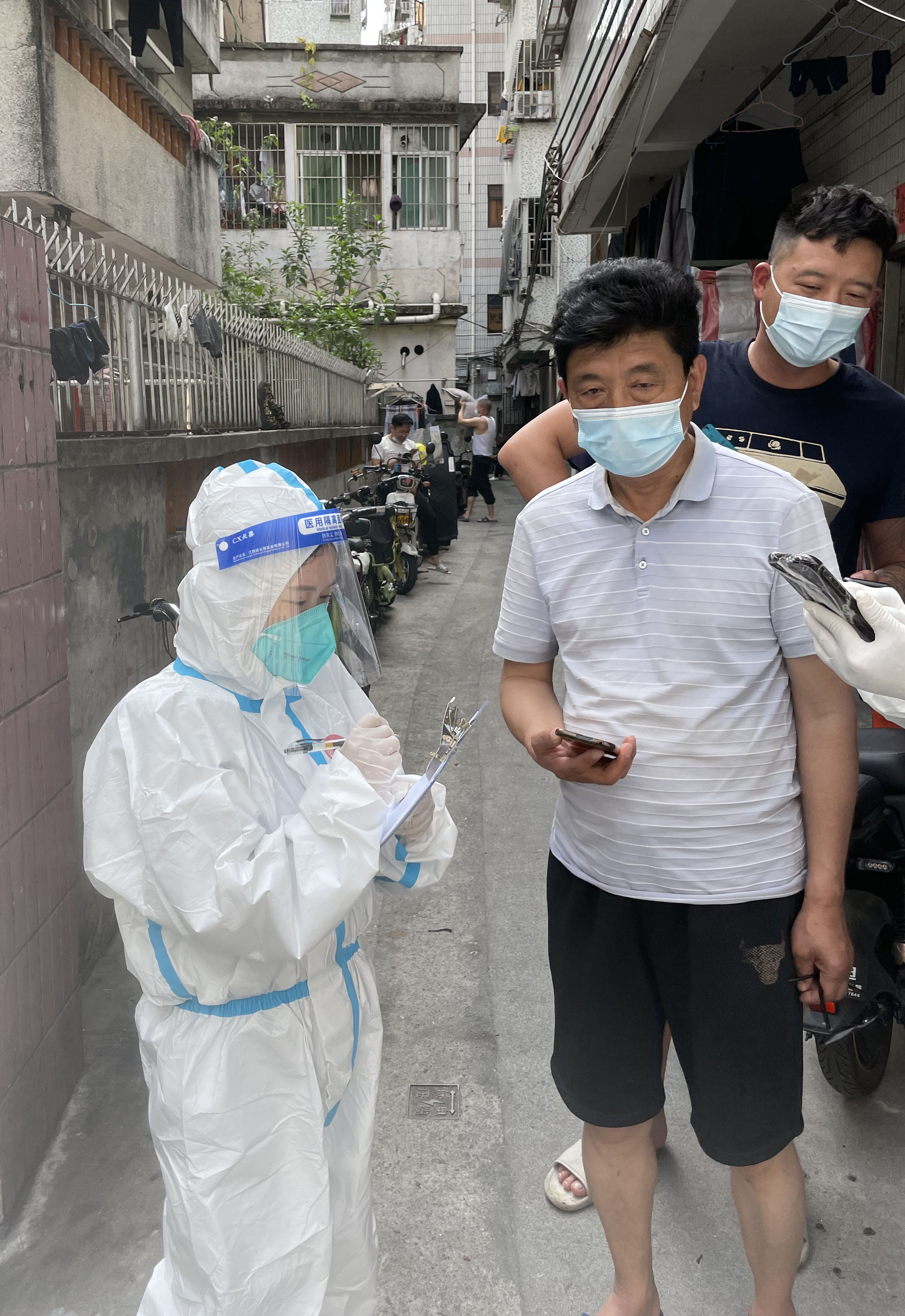 刘瑶：疫情中的小小“代购员”