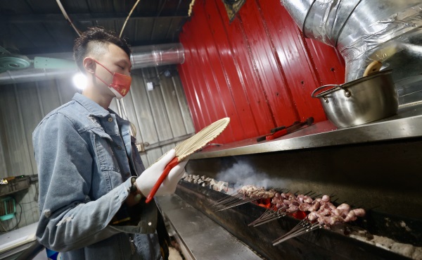 融媒·画像｜烧烤店的“月度账单”