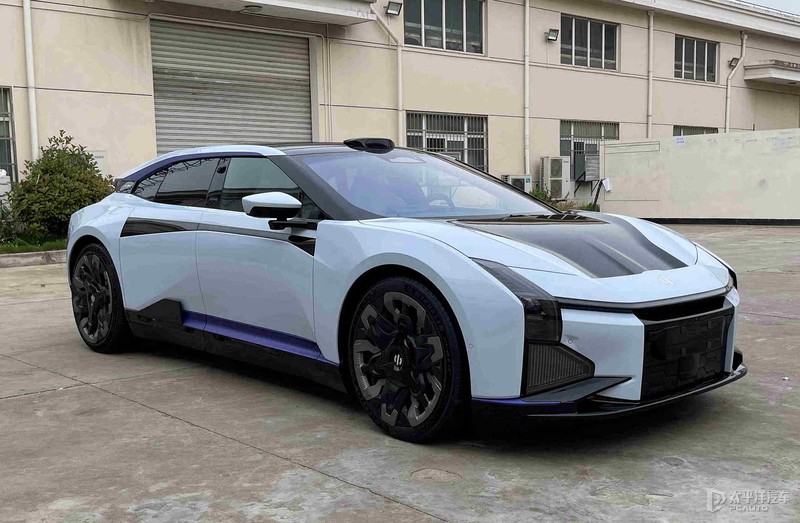 全新哈弗h6混动版,2021款第三代哈弗h6和缤智比较