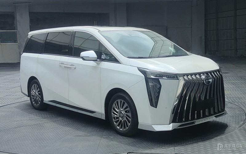 全新哈弗h6混动版,2021款第三代哈弗h6和缤智比较