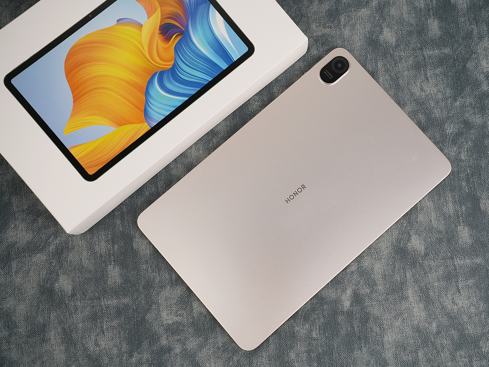 荣耀平板8评测：视听大满足的12英寸巨屏，还是K12学习利器