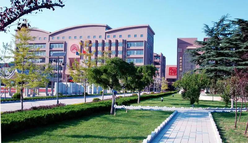 鐑熷彴浜屼腑瀛︿範椋庢皵,鑱氱劍鐑熷彴浜屼腑