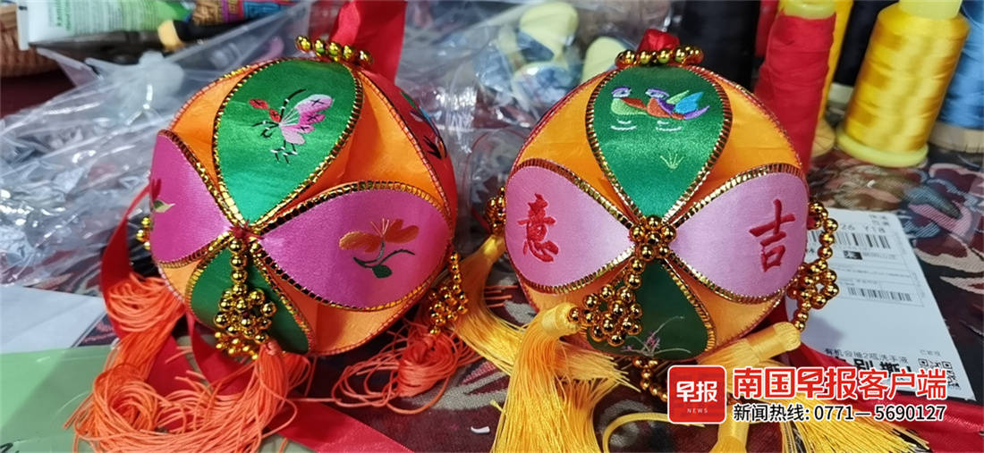 广西定情之物绣球,绣球是壮族青年的定情信物