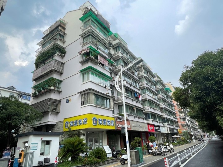 武林跌回4年前，翠苑降价40%，杭州老小区中介直呼“顶不住”