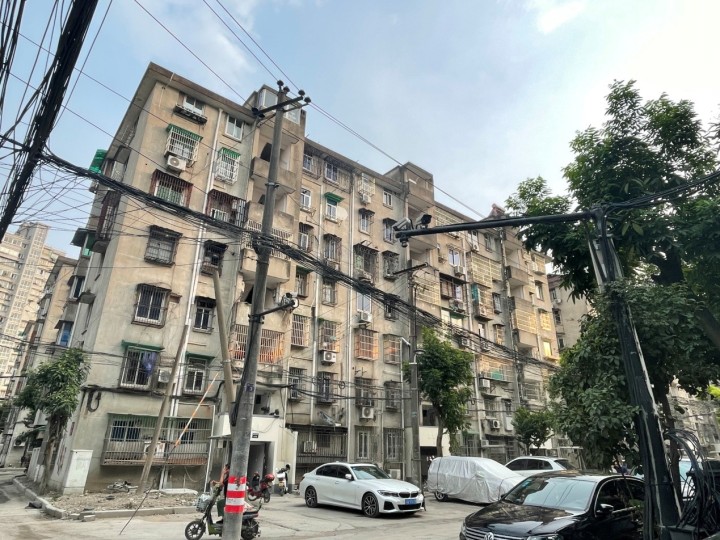 武林跌回4年前，翠苑降价40%，杭州老小区中介直呼“顶不住”