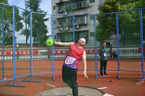 用自强不息诠释奥林匹克精神——怀化市第三届残疾人运动会掠影