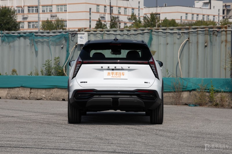 吉利博越l混动版沉浸式体验,吉利博越l2022款豪华版车身尺寸