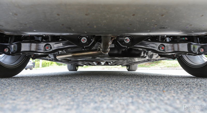 15W买混动，是自主香还是合资强？影豹混动和雷凌双擎打起来了...