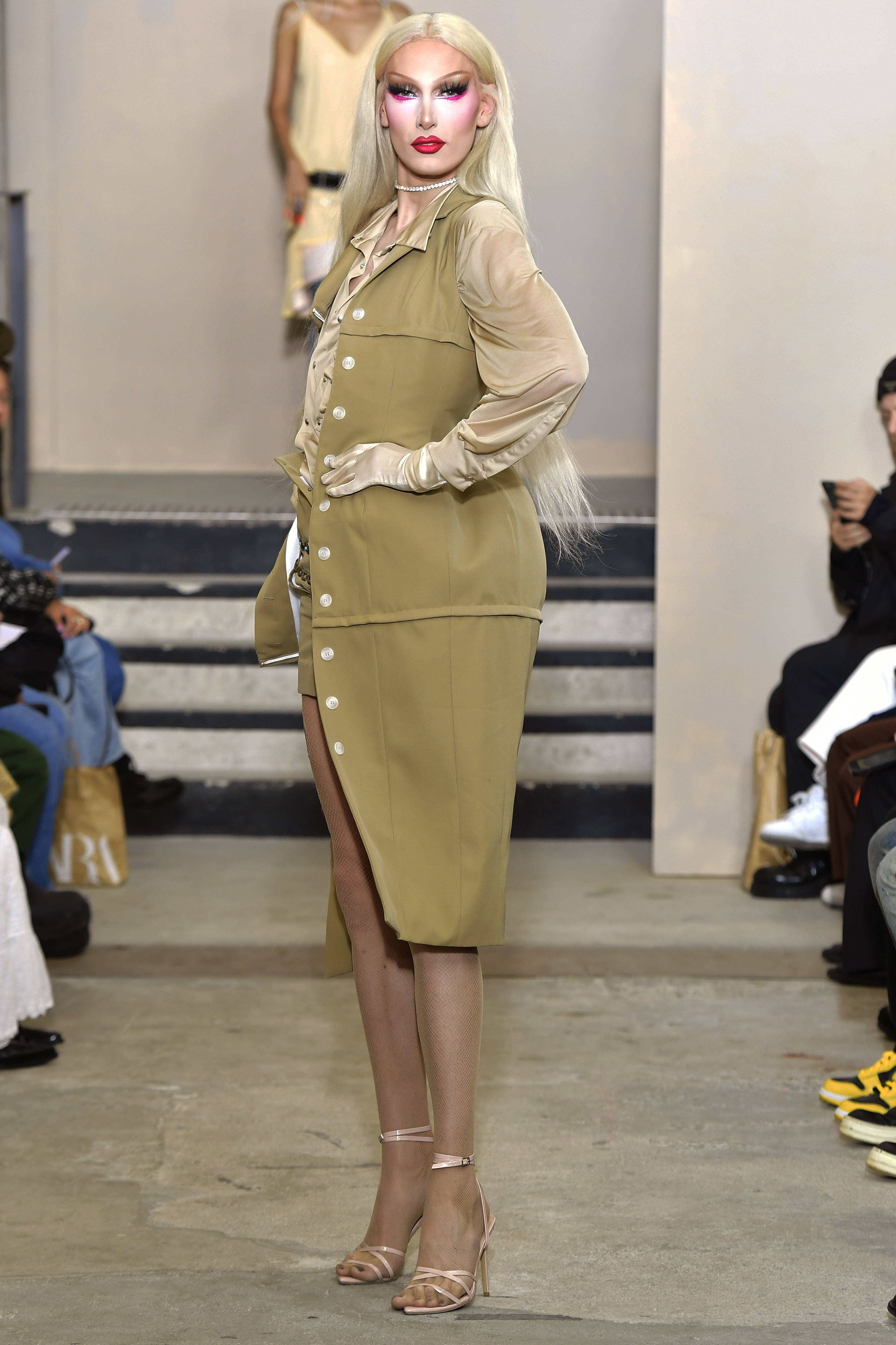 国际品牌高级感穿搭全球时装秀,外代二线法兰克福图片