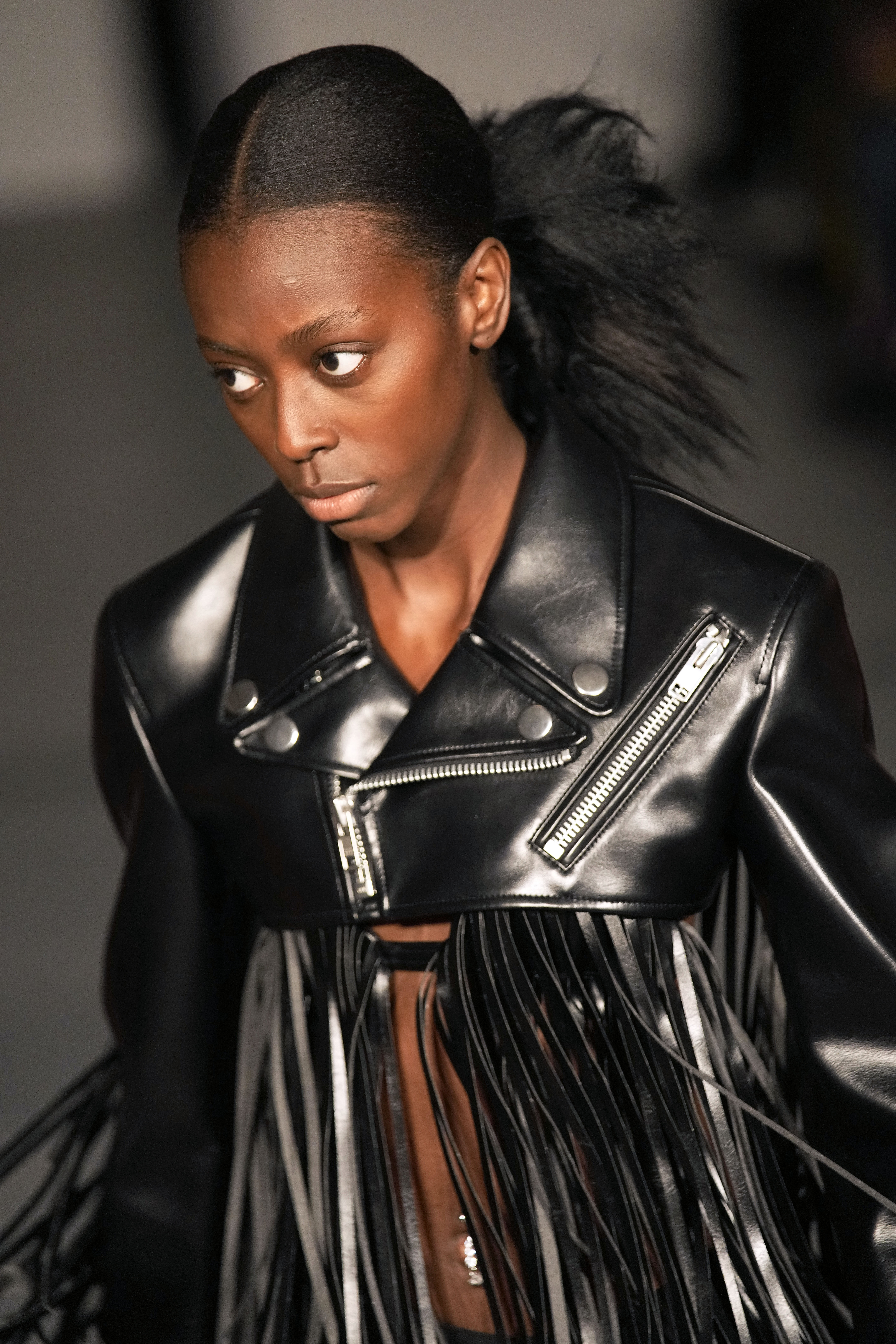 巴黎时装秀2023秋冬成衣,巴黎时装秀薄款系叛逆时装