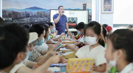 垃圾分类变废为宝小学生制作,垃圾分类变废为宝亲子手工作品