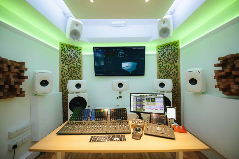 GENELEC 真力访谈：两位现场音响师，在没有演出的日子是怎么工(huā)作(qián)的？