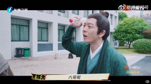 人是越来越红了，精神越来越不“正常”？