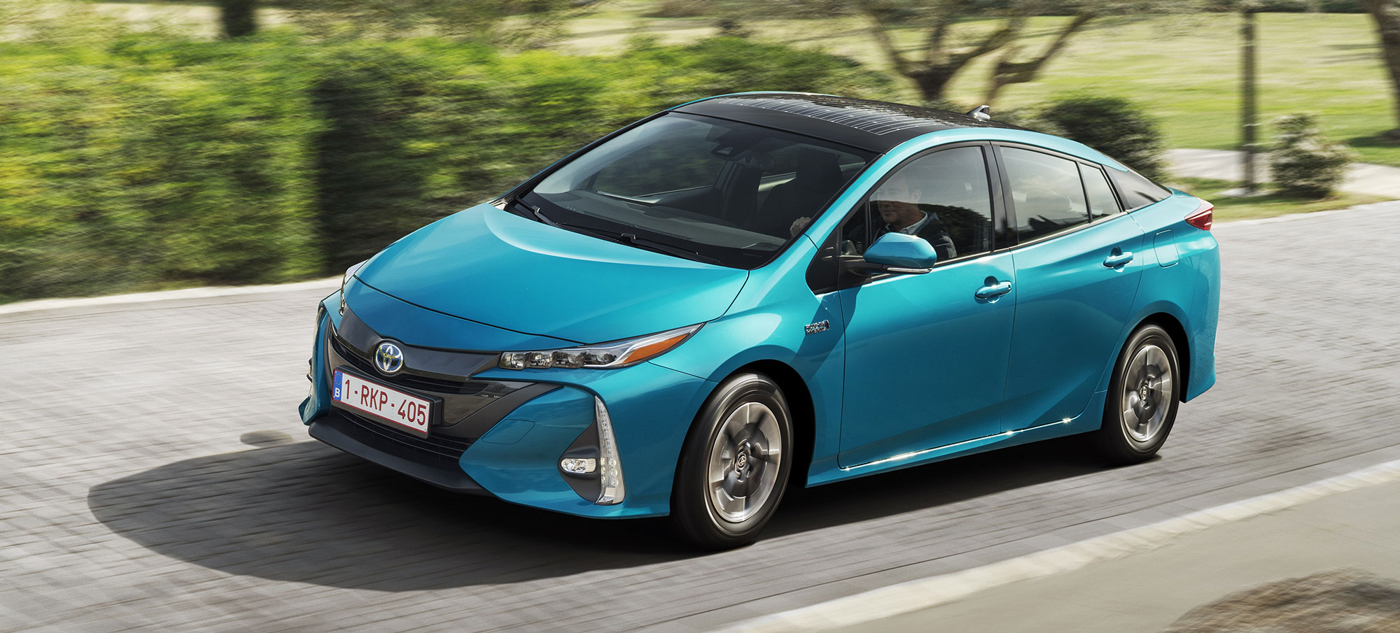 普锐斯2020款七座混动,普锐斯最新款车