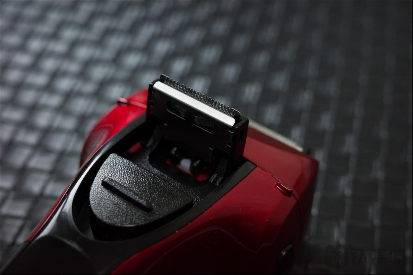 izumi剃须刀对比飞科,izumi剃须刀750