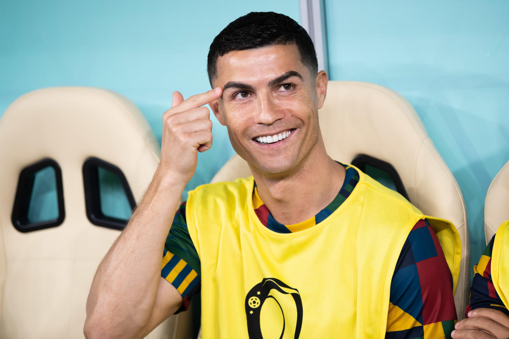 老记散打丨势比人强，C罗找到了最优的下山方式