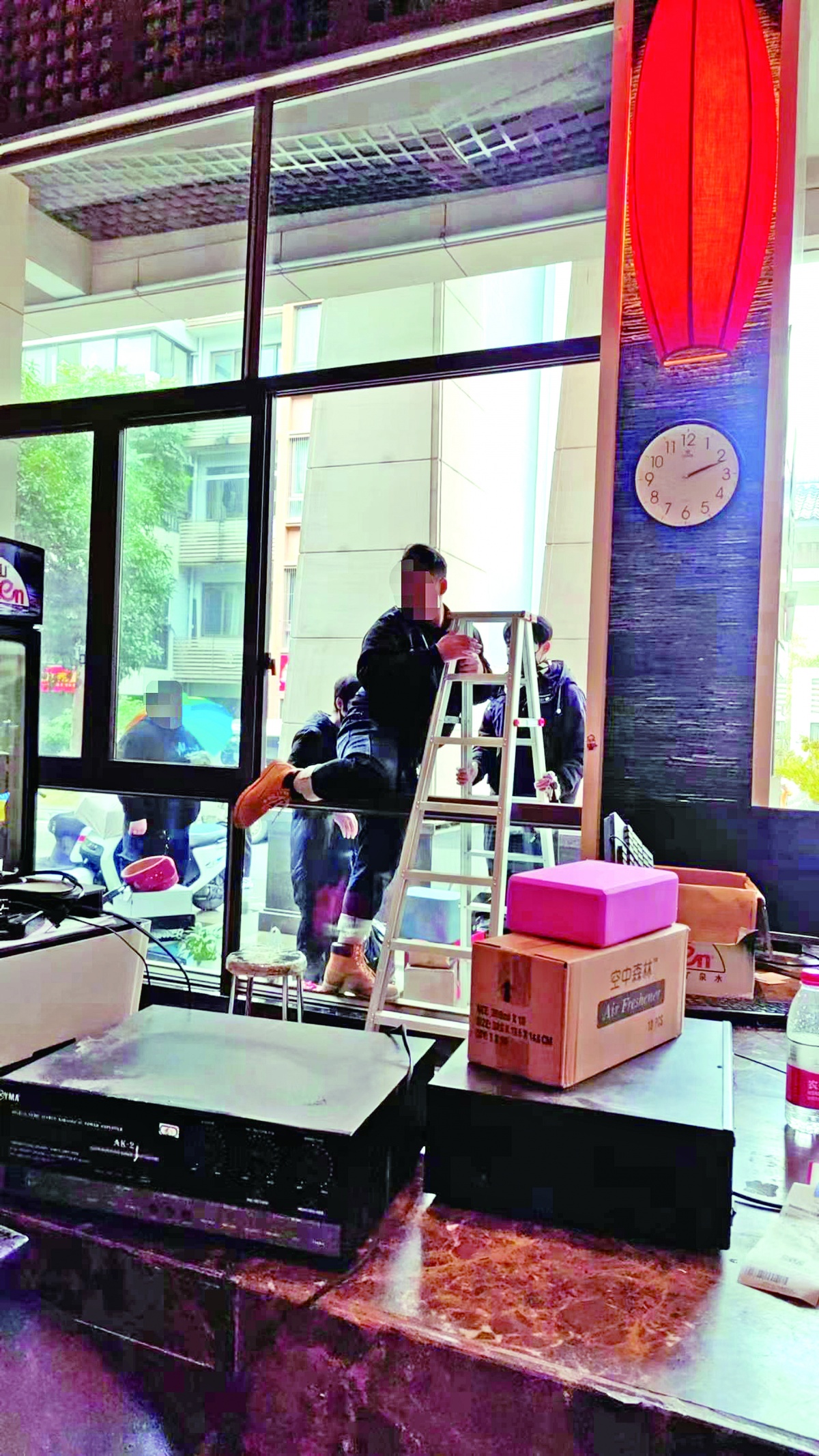 健身房突然停业会员搬器材犯法吗,健身房突然搬迁哪种方式退款最快