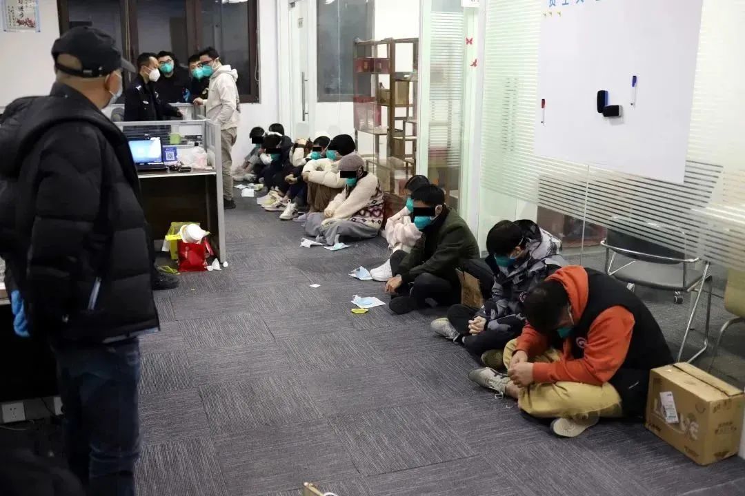 网络彩票赌博破获案件,开设网络赌球被抓有什么后果