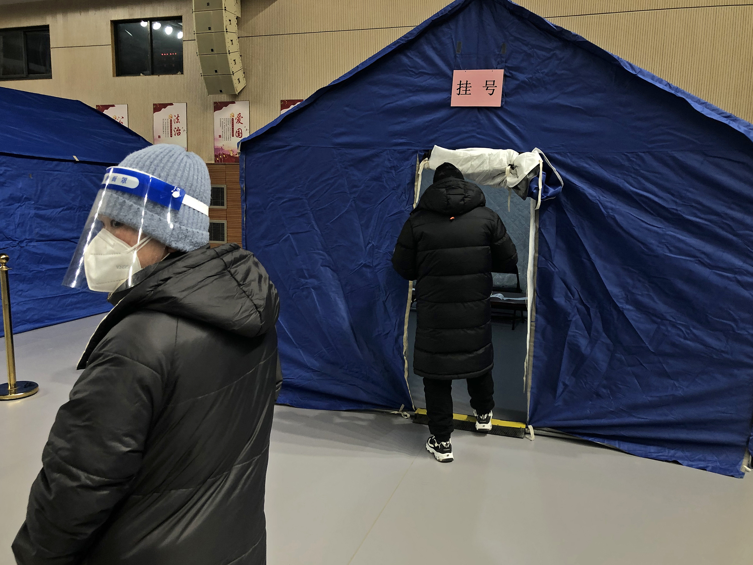 发热门诊整体移动方舱,发热门诊压力大