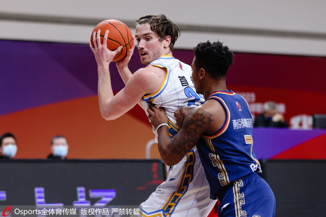 濯掍綋鐑涓秴浜夊啝澶ф垬,涓秴浜夊啝澶ф垙韪㈡垚绾㈢墝澶ф垬