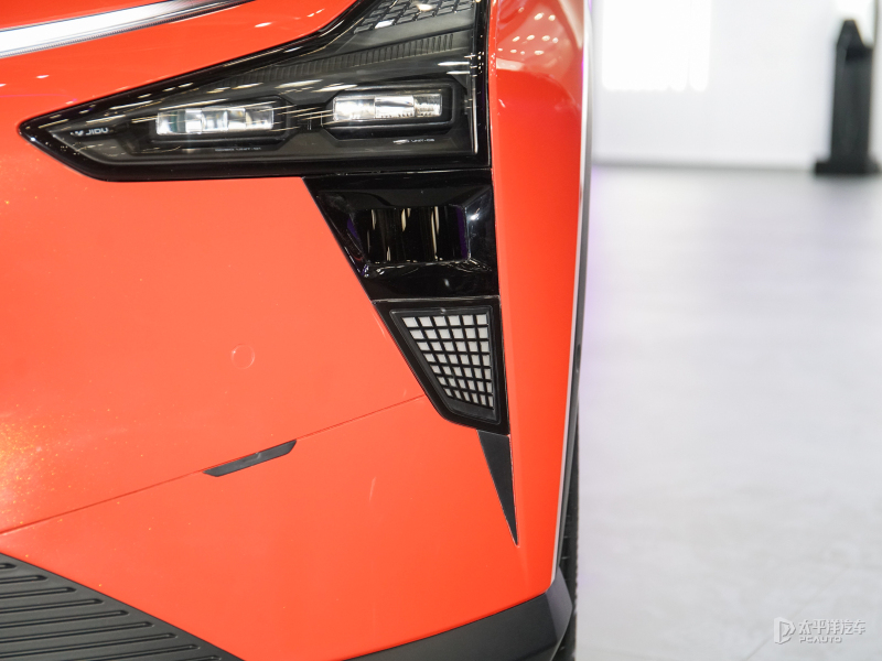 4.4t的宝马x5,4.4t的宝马x5m加多少号汽油