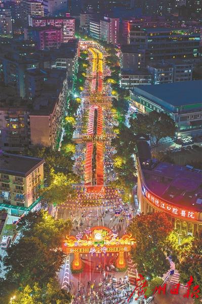 元旦节刊·花市|花如海人如潮，行过花街才过年