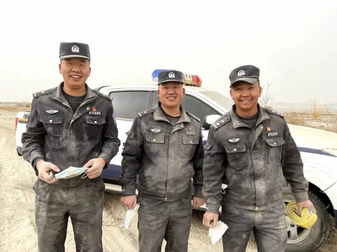 今天是第三个“中国人民警察节”，致敬！